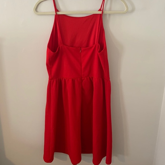 Dress - Picture 2 of 2